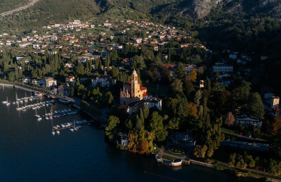 Italy-Destination-Elopement-at-Villa-del-Balbianello-Lake-Como-Drone-Shots-Lake-Como-Elopement-Photographer