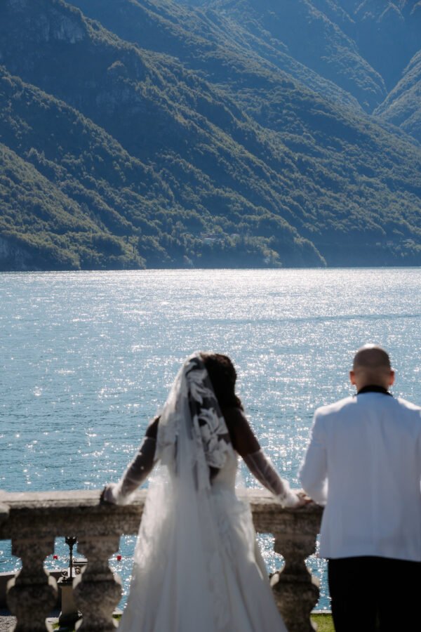 Italy-Destination-Elopement-at-Villa-del-Balbianello-Lake-Como-Drone-Shots-Lake-Como-Elopement-Photographer