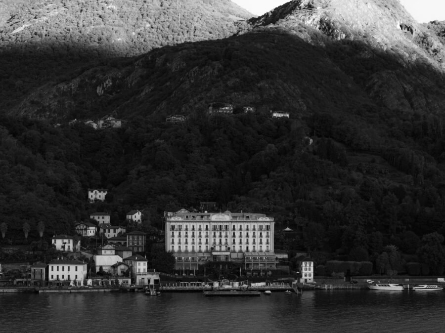 Italy-Destination-Elopement-at-Villa-del-Balbianello-Lake-Como-Drone-Shots-Lake-Como-Elopement-Photographer