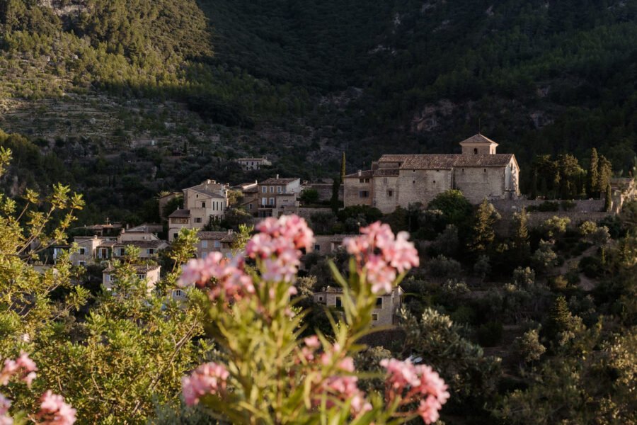 Mallorca-Destination-Elopement-at-Cas-Xorc-Mallorca-Elopement-Photographer