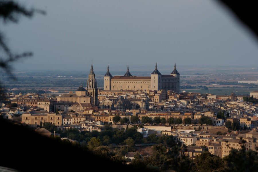 rish-Spain-Destination-Wedding-at-El-Cigarral-de-las-Mercedes-Toledo-Spain-Wedding-Photographer