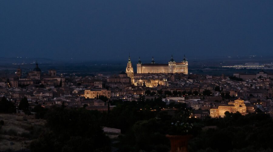 rish-Spain-Destination-Wedding-at-El-Cigarral-de-las-Mercedes-Toledo-Spain-Wedding-Photographer