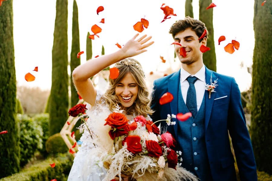 Spring-Elopement-at-Antigua-Fabrica-de-Harinas-Madrid-Wedding-Photographer