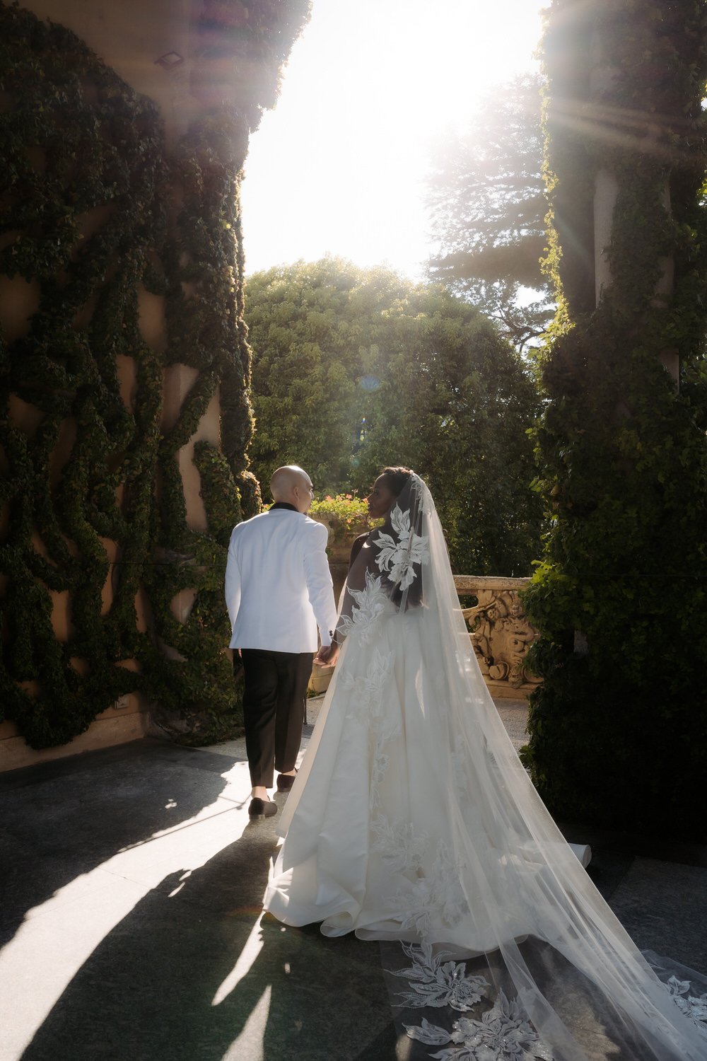 Italy-Destination-Elopement-at-Villa-del-Balbianello-Lake-Como-Drone-Shots-Lake-Como-Elopement-Photographer