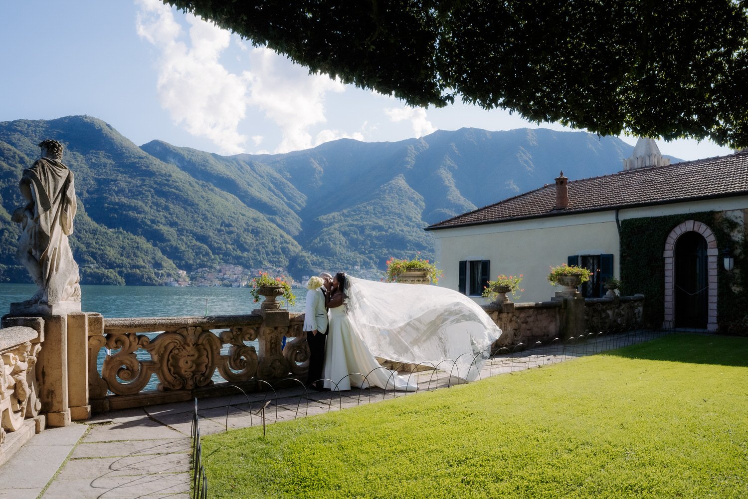 Italy-Destination-Elopement-at-Villa-del-Balbianello-Lake-Como-Drone-Shots-Lake-Como-Elopement-Photographer