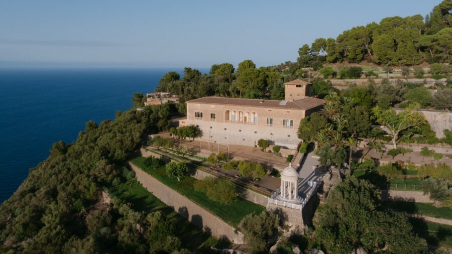 Photography_Mallorca-Golden-Hour-Surprise-Proposal-at-Son-Marroig-Mallorca-Proposal-Photographer