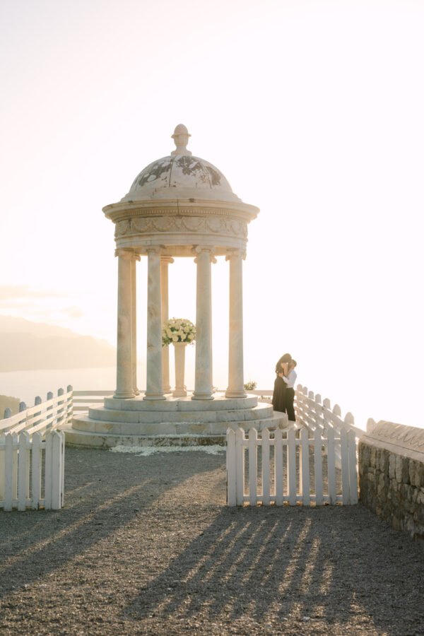 Mallorca-Golden-Hour-Surprise-Proposal-at-Son-Marroig-Mallorca-Proposal-Photographer