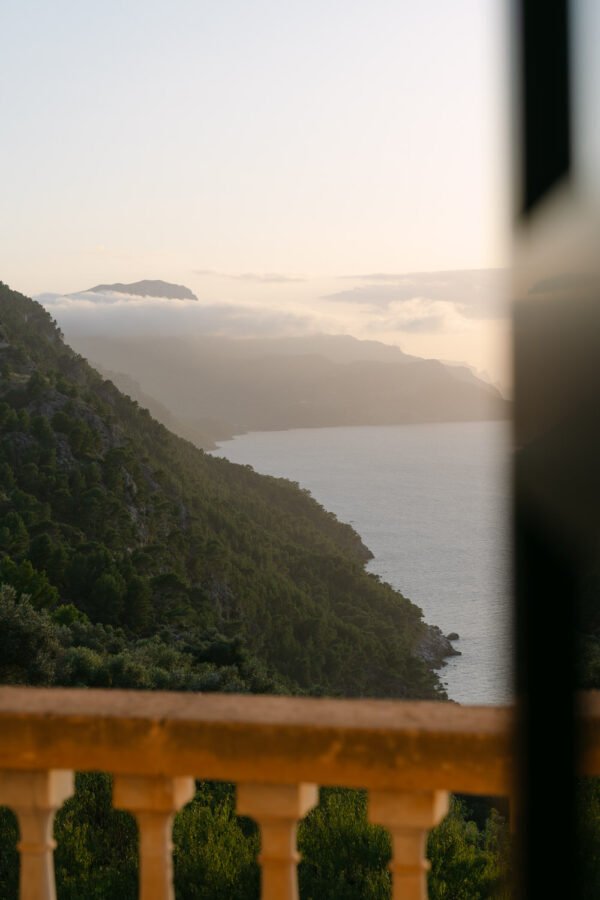 Mallorca-Golden-Hour-Surprise-Proposal-at-Son-Marroig-Mallorca-Proposal-Photographer
