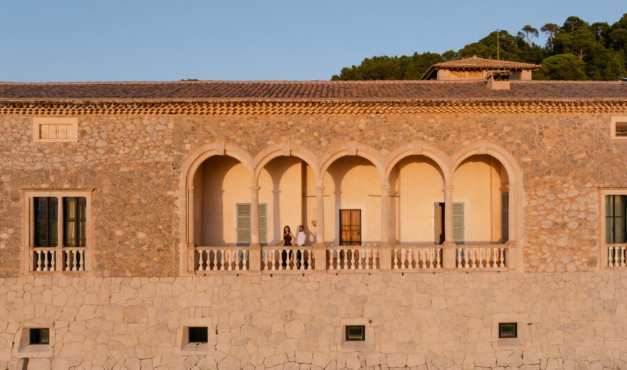 Mallorca-Golden-Hour-Surprise-Proposal-at-Son-Marroig-Mallorca-Proposal-Photographer