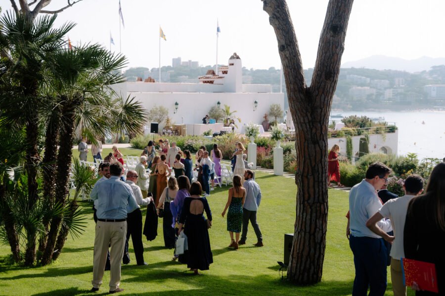 Laura-and-Jose_Costa-Brava-Destination-Wedding-at-Hostal-de-La-Gavina-SAgaro-Girona-Spain-Wedding-Photographer