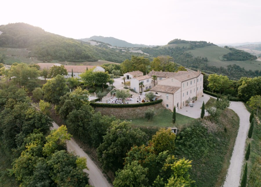 Lucy-and-Alex_Italy-Destination-Wedding-at-Le-Stonghe-Estate-Tuscany-Wedding-Photographer-Italy-Wedding-Photographer